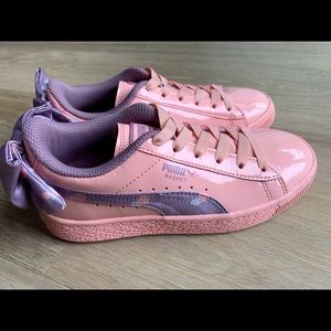 Brand new Puma girl sneakers bought from Japan!